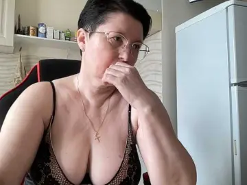 Bongacams Live Sex Cam of HotMilfPussy