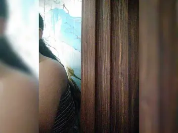 Bongacams Live Sex Cam of XXhornywetprincess99XX