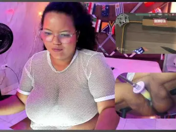 Bongacams Best live sex cam show of MhiaRey