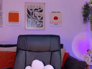 Bongacams Sex Cam of ViolettCastel