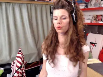 Bongacams Watch Live Sex Cams of kellysurfing