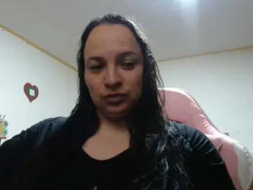 Bongacams Sex Cam of miaabrownn2