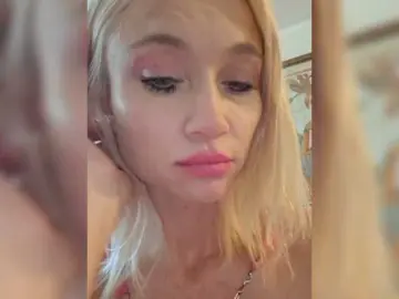 Bongacams Free Porn Cam of AlinaLoves