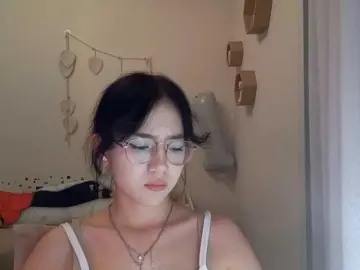 Bongacams Free Live Porn of MyrleHenggeler