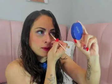 Bongacams Free Porn Cam of Luciecarter