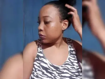 Bongacams Watch Live Sex Cams of Hennesy-Camila