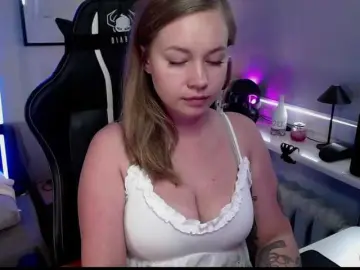 Bongacams Watch Live Sex Cams of hollyBB