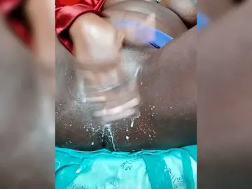 Bongacams Best live sex cam show of Squirt28