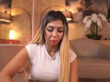 Bongacams Free Porn Cam of LucyyRosse