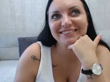 Bongacams Watch Live Sex Cams of AngelinaCute