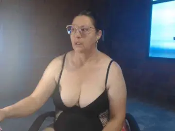 Bongacams Adult Webcam of rouseehotglad