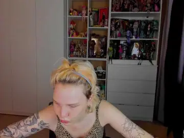 Bongacams Live Sex Cam of Cool-Love