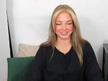 Bongacams Live Porn of LilyTop