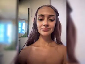 Bongacams Sex Cam of KiraWhite