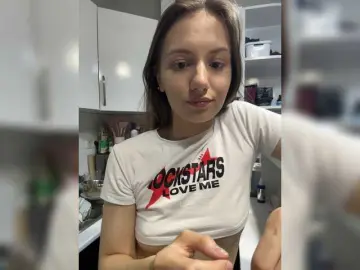 Bongacams Watch Live Sex Cams of MilkaCrystall01