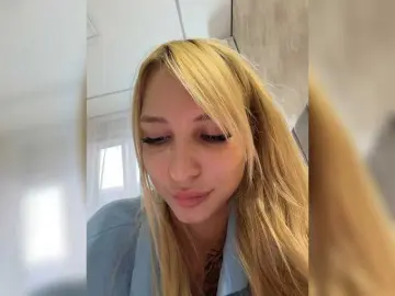 Bongacams Watch Live Sex Cams of EwaBrown