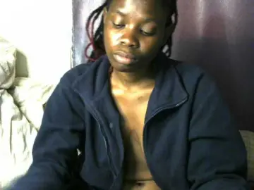Bongacams Live Sex Cam of Queenbeea