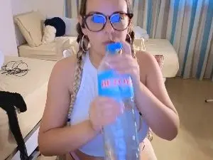 Cam4 Free Porn Cam of Yoli_Morena