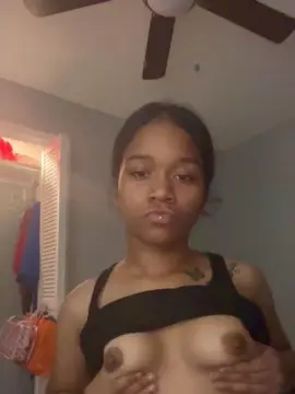 Cam4 Adult Video Chat of Xoxopaiddd