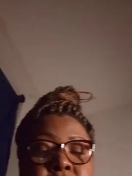 Cam4 Free Live Porn of Lilith826