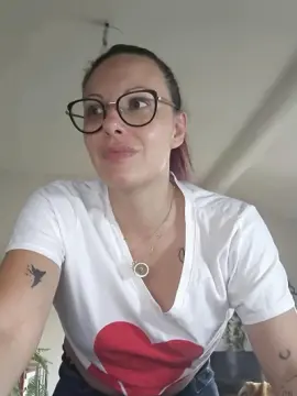 Cam4 Free Porn Cam of cerise132