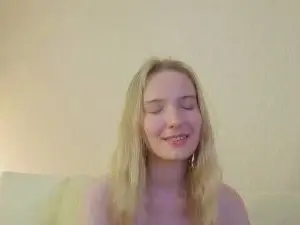 Cam4 Adult Webcam of MitzieParonto