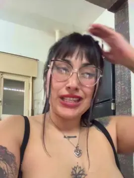 Cam4 Live Sex of Lareyni26
