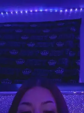 Cam4 Live Porn of Nutonmybutt