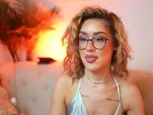 Cam4 Live Sex of AileenKiss
