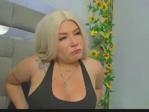 Cam4 Live Porn of roselyn_arnold_
