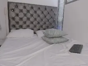 Cam4 Live Sex Cam of GoddesLyon