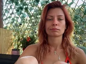 Cam4 Live Sex of Karoline121