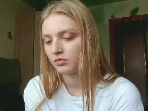 Cam4 Free Live Porn of LucienneZani