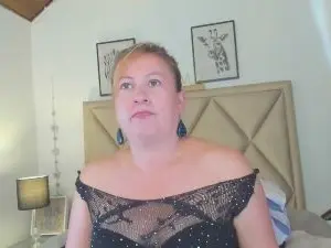 Cam4 Watch Live Sex Cams of Miss_Casius