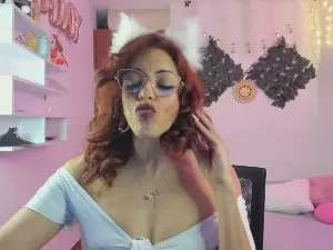 Cam4 Adult Video Chat of AlanaV