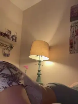 Cam4 Free Porn Cam of 90scherrypop_