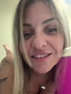 Cam4 Live Sex of Gatarubia