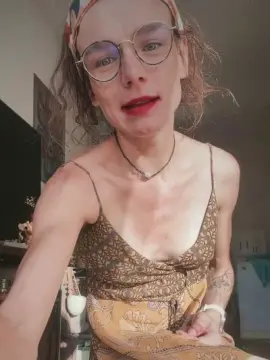Cam4 Private Sex Chat of lesnympho_sexy
