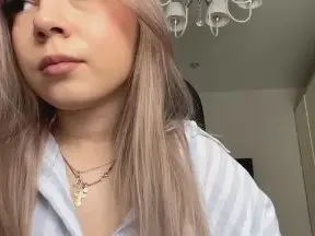 Cam4 Free Live Porn of DelsieVanheel