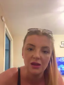 Cam4 Watch Live Sex Cams of xxhoneyraexx