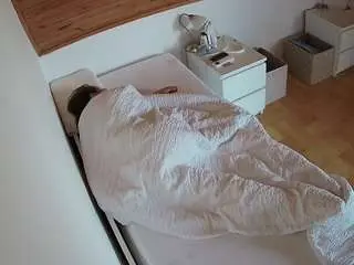 Camsoda Live Porn of voyeurcam-julmodels-greybed-1
