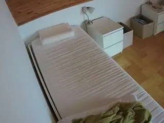 Camsoda Private Sex Chat of voyeurcam-julmodels-greybed-1