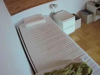 Camsoda Adult Webcam of voyeurcam-julmodels-greybed-1