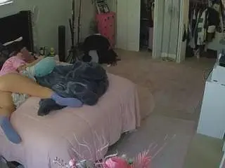 Camsoda Free Porn Cam of voyeurcam-house-charleys-room