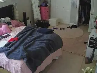 Camsoda Nude Webcam of voyeurcam-house-charleys-room