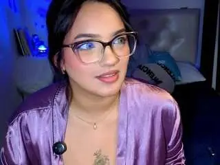 Camsoda Adult Webcams of xvarelylegalx