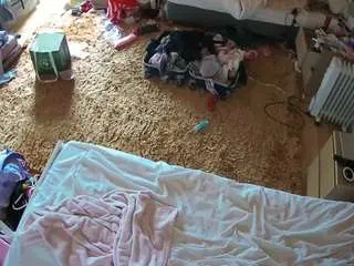 Camsoda Watch Live Sex Cams of voyeurcam-julmodels-whitebed-5