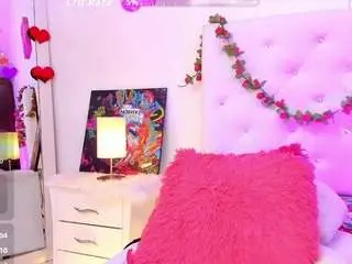 Camsoda Nude Webcam of madison-horny69