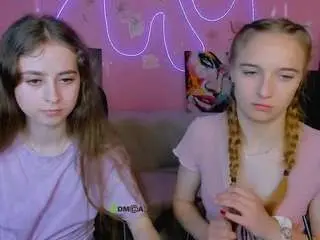Camsoda Free Live Porn of salma-velvet