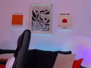 Camsoda Sex Cam of violettcastel